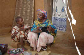 090825_moolaade4 cine.jpg (137337 bytes)