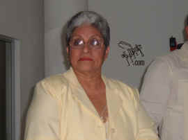 090903_Caritina_Tellez.JPG (533384 bytes)