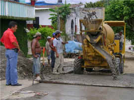 090722_pavimentacion2.jpg (100536 bytes)