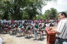 090905_telesecundaria.JPG (284682 bytes)
