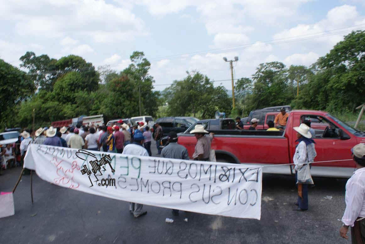 091001_bloqueos2.JPG (207150 bytes)