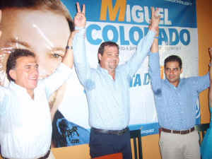 yunes3.JPG (115681 bytes)