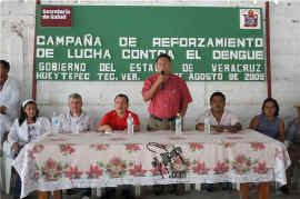 090804_dengue.jpg (76830 bytes)