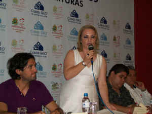 nayelidelvalle.JPG (1074336 bytes)