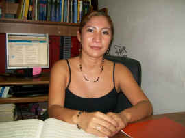 090811_denisse_castan.JPG (59392 bytes)