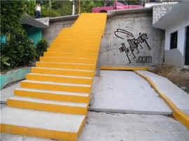090818_escalinatas1.jpg (64490 bytes)