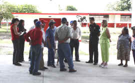 090826_seguridad.JPG (175297 bytes)