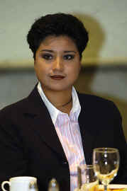 090826_Elizabeth_Morales_Garcia.jpg (143055 bytes)